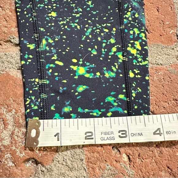 Lululemon Size 4 Base Pace HR Tight 25” Sparks Fly Multi SXFY Nulux Pant Run - Picture 11 of 14